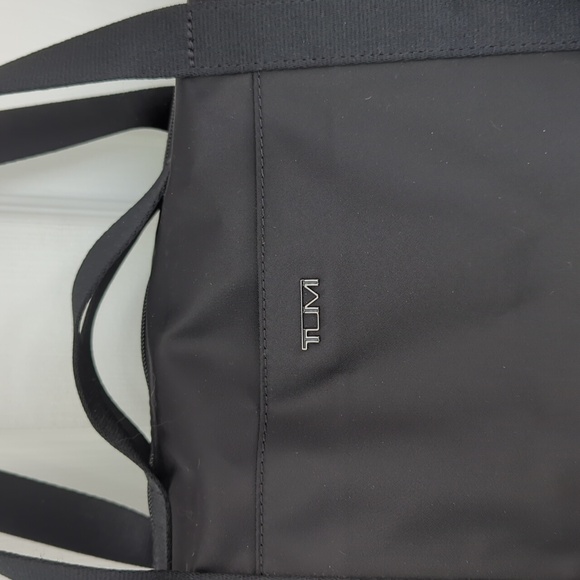 Tumi Voyageur Just In Case Black Duffle Bag - Picture 2 of 10
